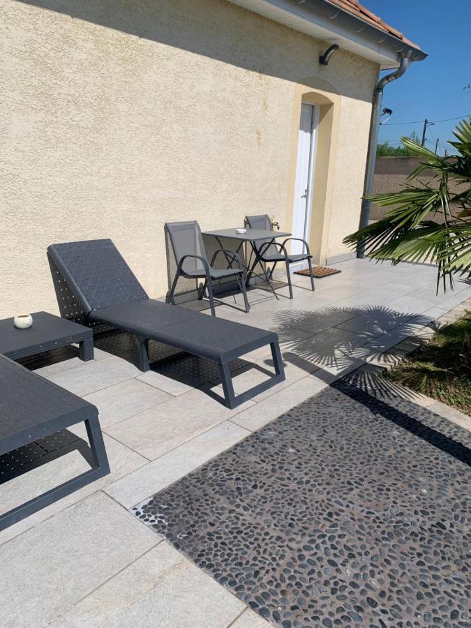 Studio Independant Avec Piscine Et Jardin L'Abergement-Sainte-Colombe Εξωτερικό φωτογραφία